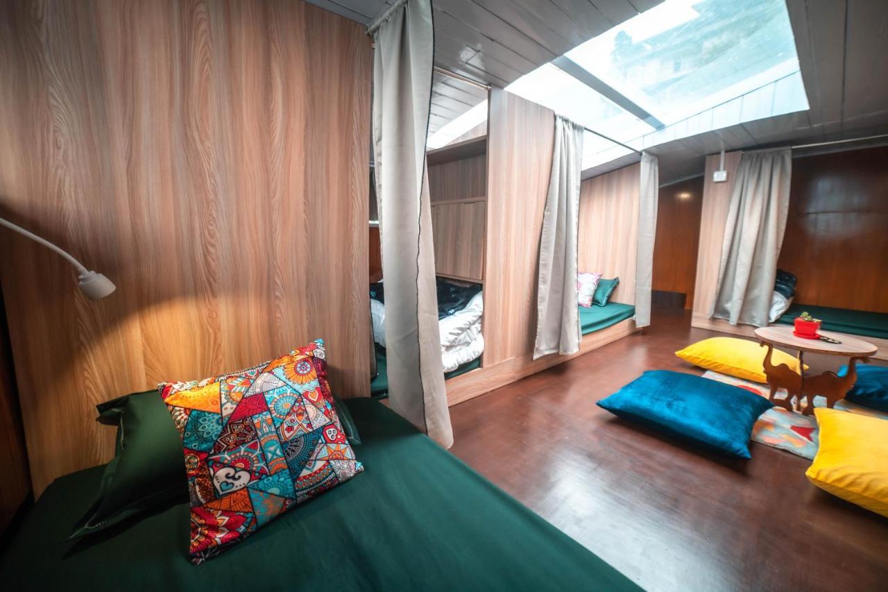 Tag Along 2 0 Hostel Гангток Экстерьер фото