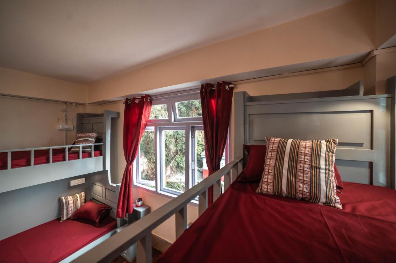 Tag Along 2 0 Hostel Гангток Экстерьер фото
