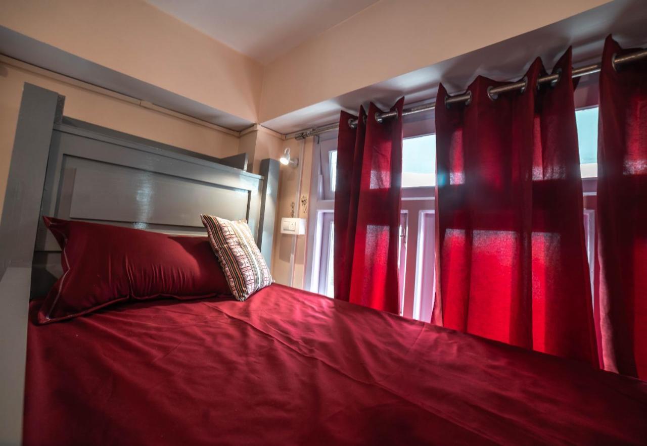Tag Along 2 0 Hostel Гангток Экстерьер фото