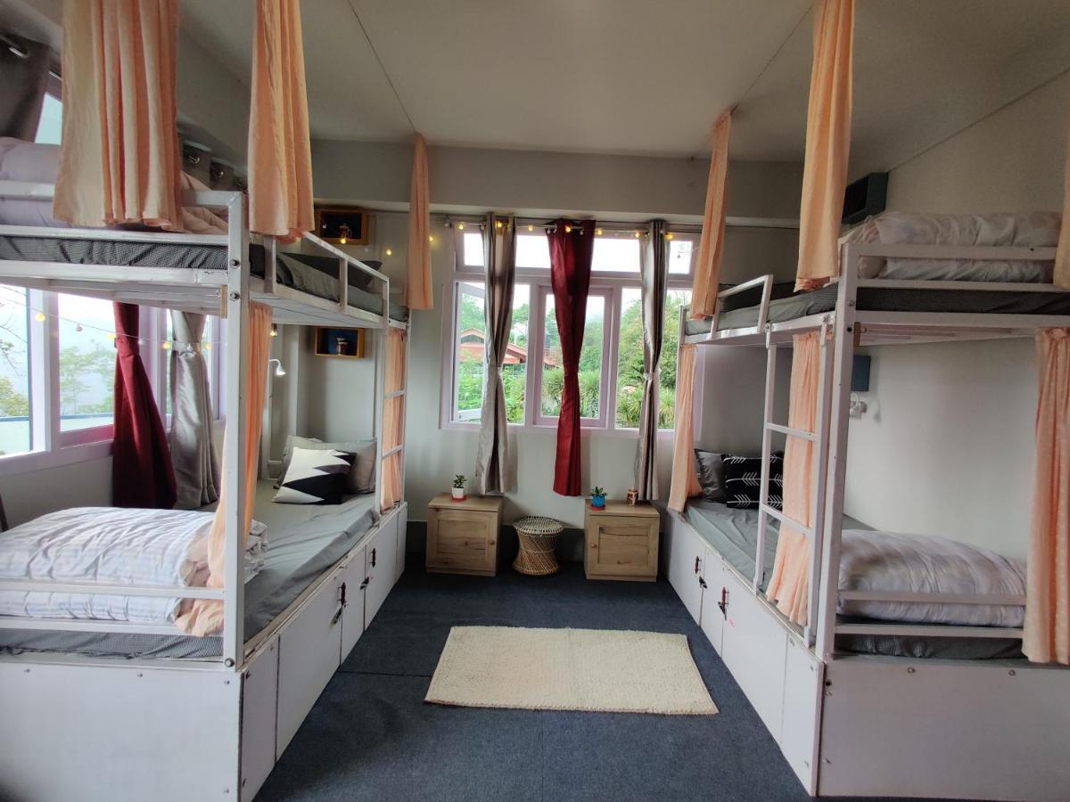 Tag Along 2 0 Hostel Гангток Экстерьер фото