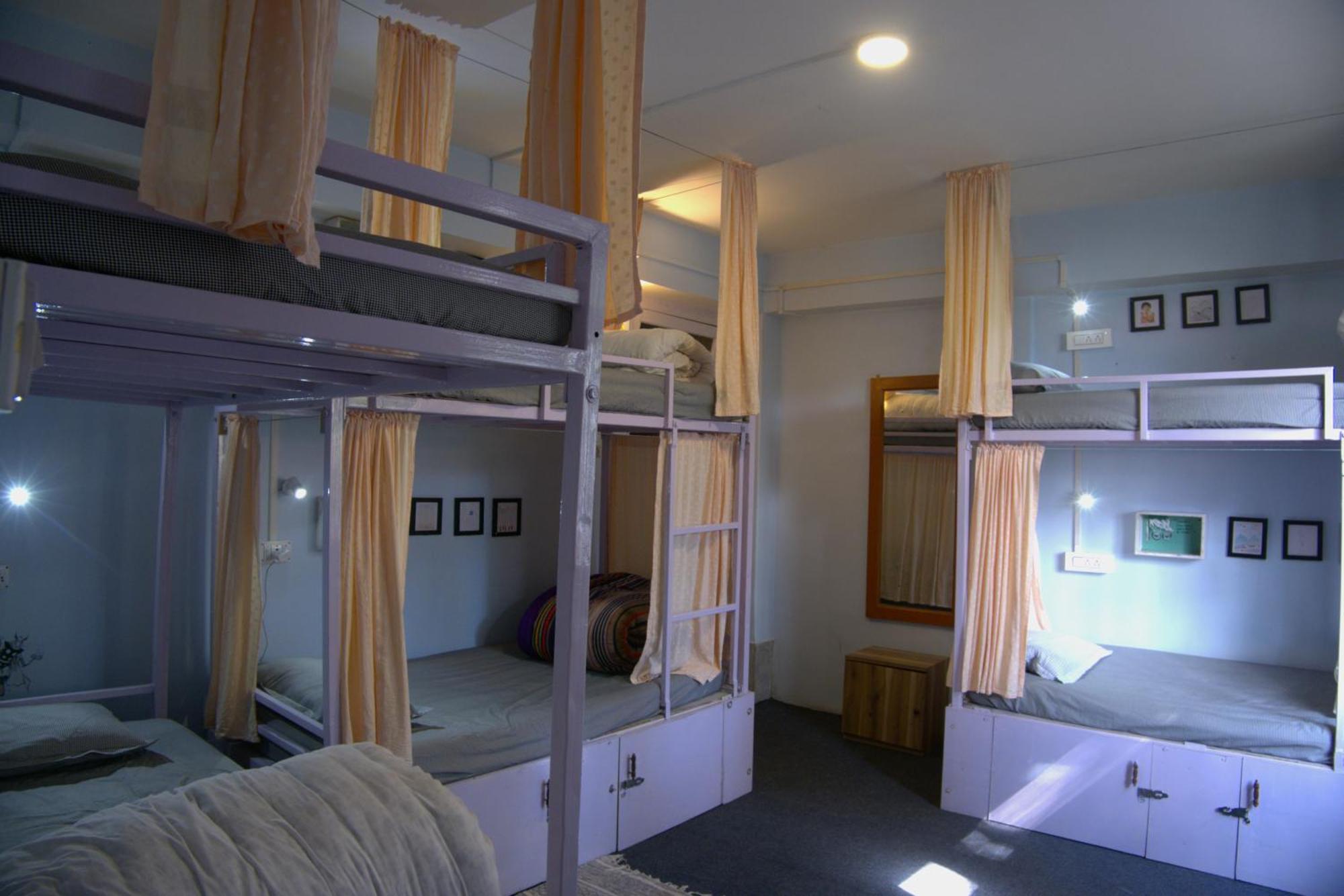 Tag Along 2 0 Hostel Гангток Экстерьер фото