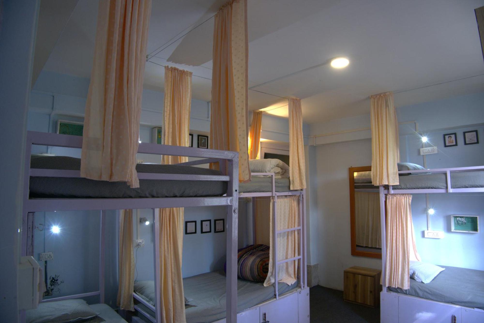 Tag Along 2 0 Hostel Гангток Экстерьер фото